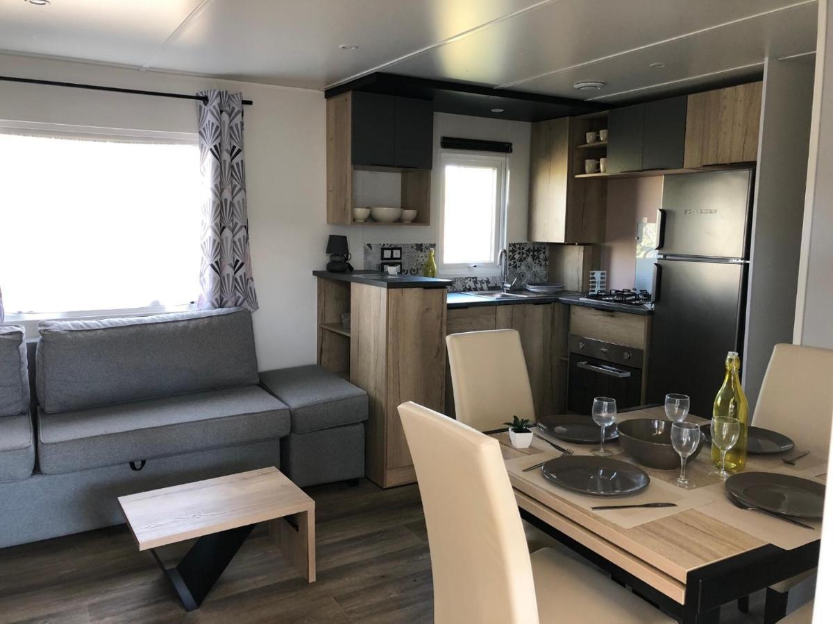 Отель Camping Les Sables Du Midi Вальрас-Пляж Экстерьер фото