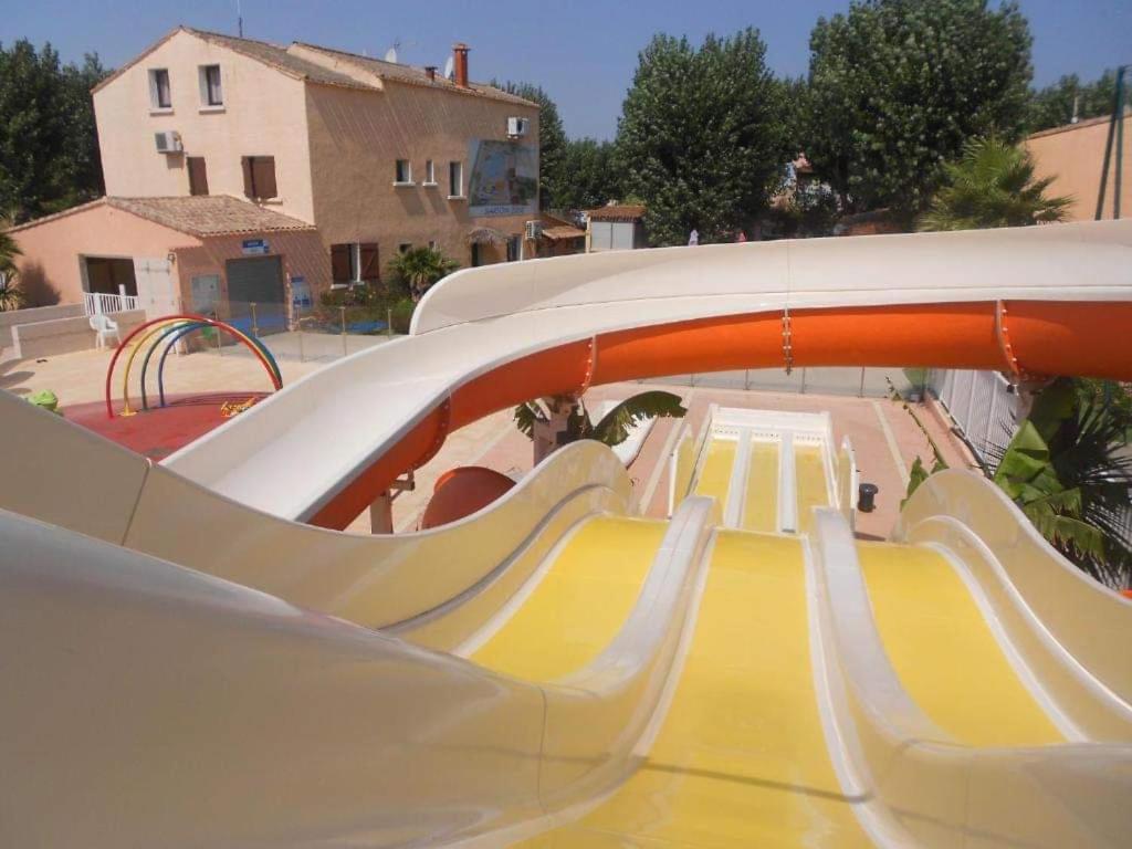 Отель Camping Les Sables Du Midi Вальрас-Пляж Экстерьер фото
