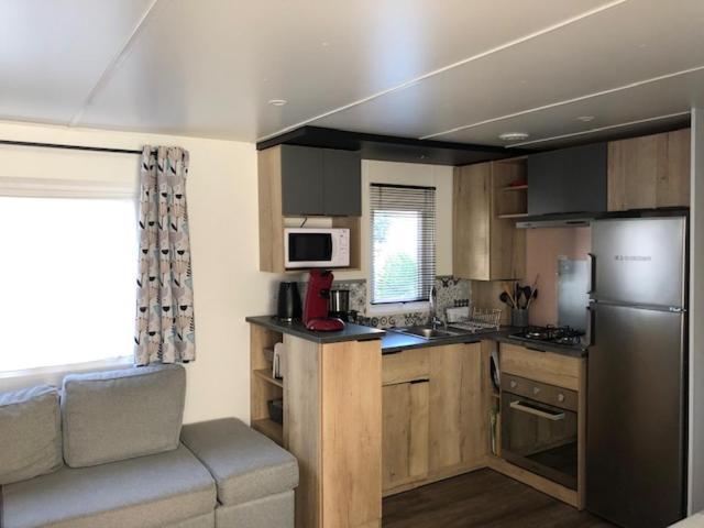 Отель Camping Les Sables Du Midi Вальрас-Пляж Экстерьер фото