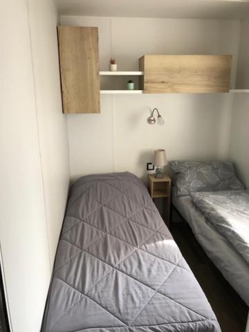Отель Camping Les Sables Du Midi Вальрас-Пляж Экстерьер фото
